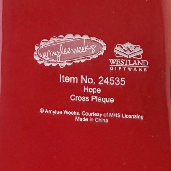 HOPE SAYING  Heart Patterned Red and White Cross Wall Decor NEW in Box - Picture 2 of 3